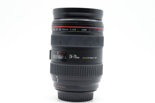 Canon EF 24-70mm f/2.8L USM Lens - Excellent Plus
