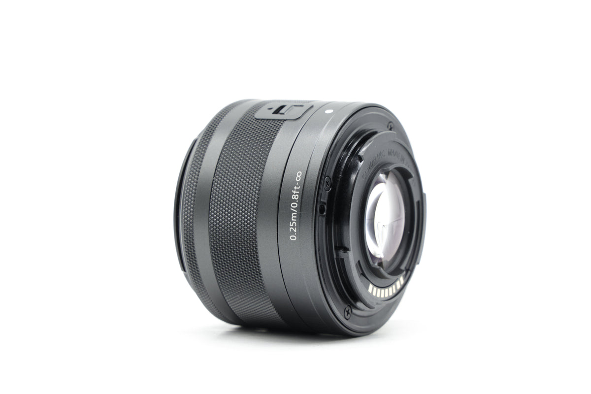 Canon EF-M 15-45mm f/3.5-6.3 IS STM Lens - Near Mint Minus
