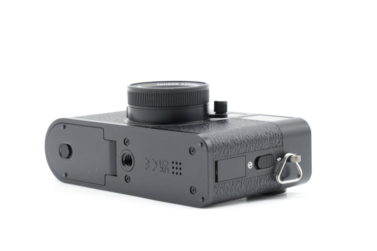 Fujifilm X Half Compact Camera - Excellent
