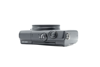 Canon EOS M200 24MP Mirrorless Camera Body - Exceellent