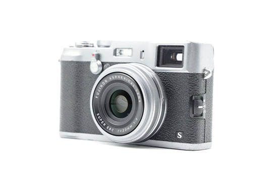 Fujifilm X100S 16.3MP Digital Camera Silver - Good - SC: 18,200