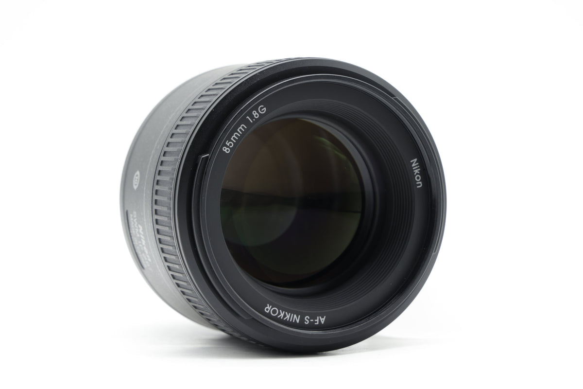 Nikon AF-S Nikkor 85mm f/1.8G Lens - Excellent Plus