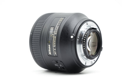 Nikon AF-S Nikkor 85mm f/1.8G Lens - Excellent Plus
